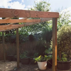 Metsa CLS Studwork Redwood Stick Timber 2.4m (38mm X 89mm X 2400mm) -COMMAND Sales Store 12815691 1094918758114360