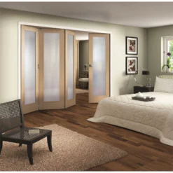 Shaker Oak 1 Light Obscure Glazed Interior Folding Doors 3 X 1 2047 X 2849mm