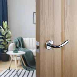 Sandleford Lockton Lever On Rose Set - Polished Chrome -COMMAND Sales Store 12835948 4554832954820174